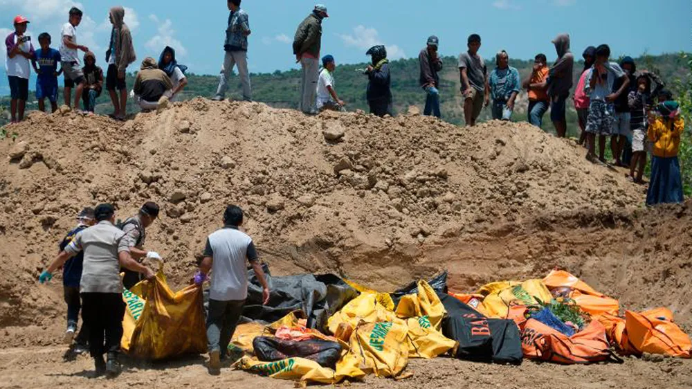 Số người chết vì động đất, sóng thần Indonesia tăng lên hơn 1.200 người ảnh 3