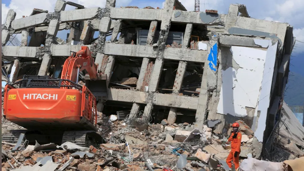 Số người thiệt mạng động đất, sóng thần tại Indonesia lên đến 1.234 người ảnh 8