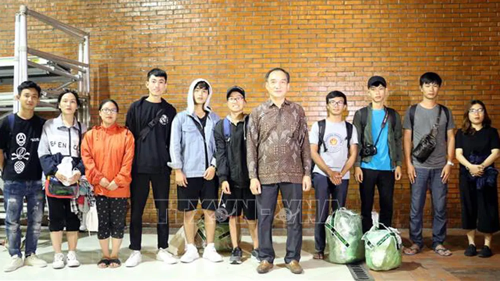 Số người thiệt mạng động đất, sóng thần tại Indonesia lên đến 1.234 người ảnh 16