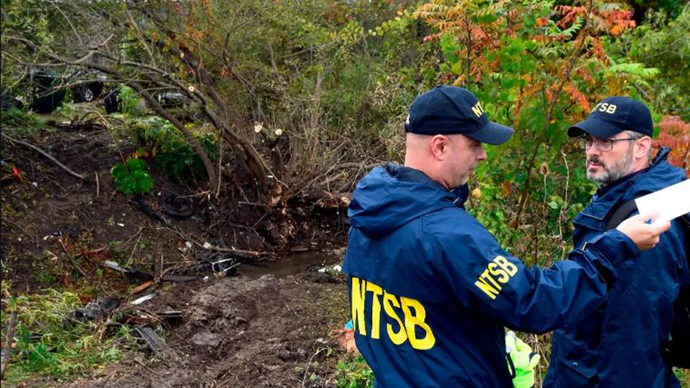 Tai nạn ô tô nghiêm trọng tại New York, 20 người thiệt mạng ảnh 4