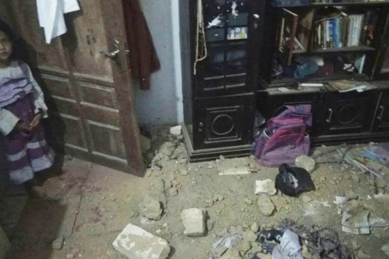 Lại xảy ra động đất mạnh ở Indonesia ảnh 4