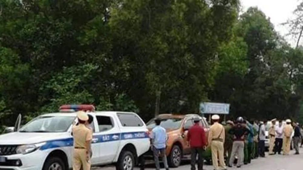 Bắt vụ vận chuyển 308,6kg ma túy đá trên quốc lộ 1A ảnh 1