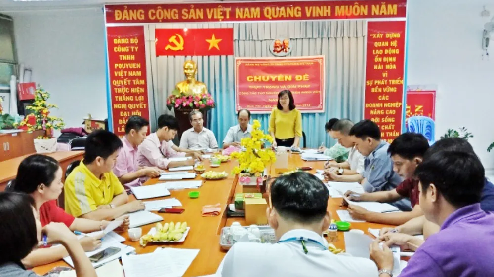 Nhìn thẳng thực trạng công nhân, sinh viên ngại vào Đảng- Bài 2: Nhận diện những trở ngại ảnh 1