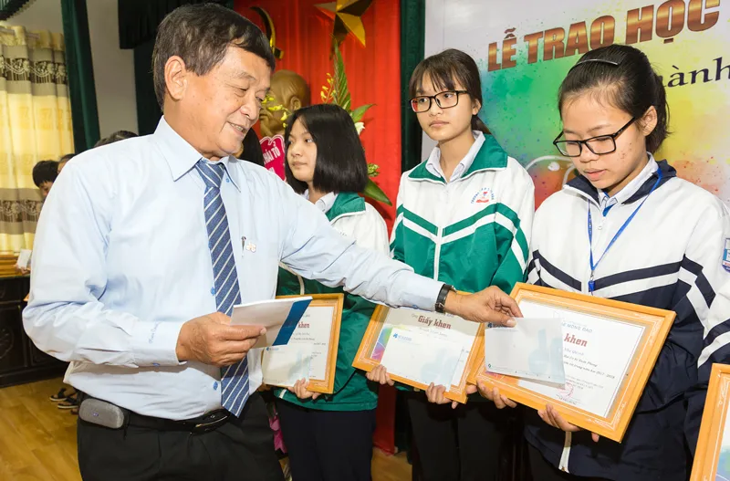  Quỹ hỗ trợ giáo dục Lê Mộng Đào trao tặng hơn 1,5 tỷ đồng học bổng ảnh 3