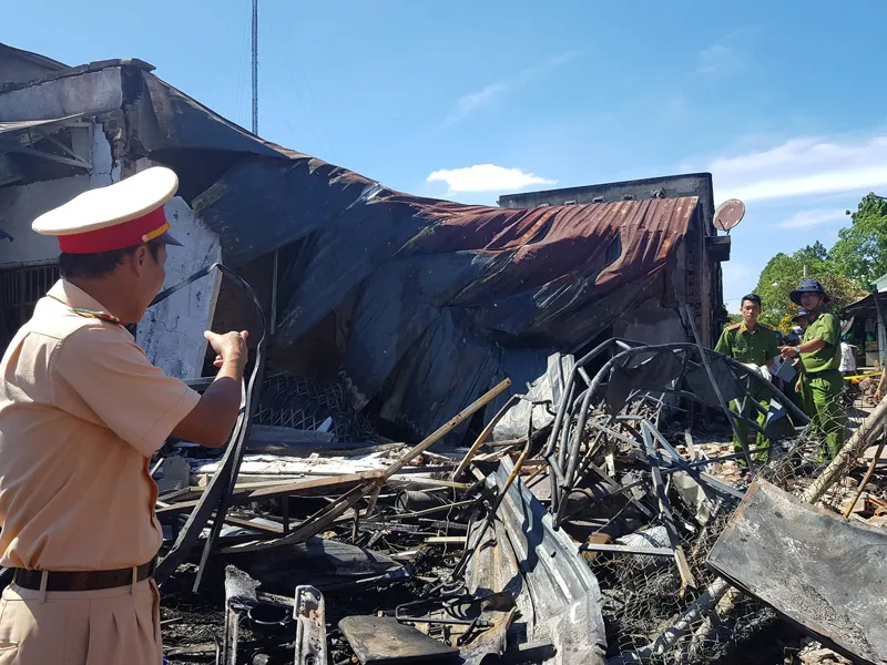 Xe bồn chở xăng gây cháy, 6 người thiệt mạng ảnh 6