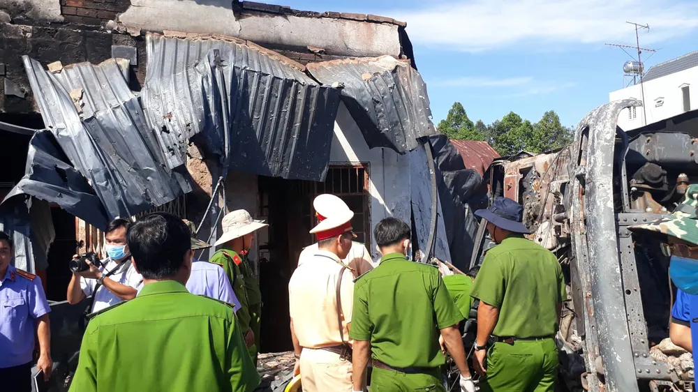 Xe bồn chở xăng gây cháy, 6 người thiệt mạng ảnh 5