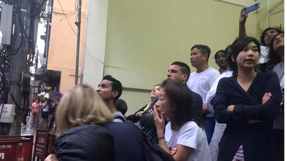 Cháy khách sạn trong khu phố cổ, nhiều khách nước ngoài hoảng loạn ảnh 3