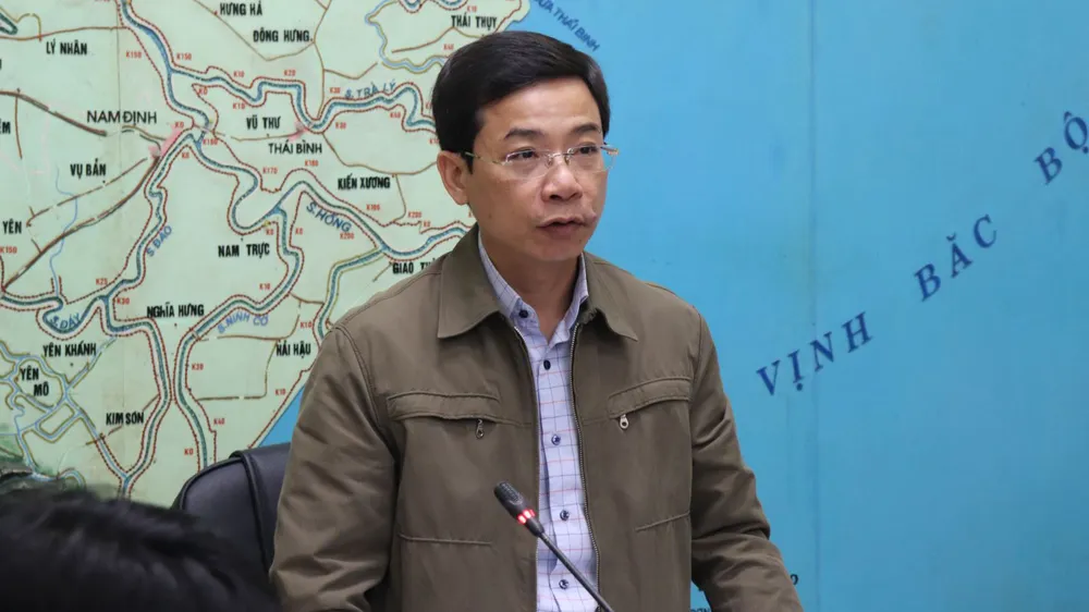 Công tác ứng phó với bão số 9 phải hoàn thành trước 16 giờ hôm nay 24-11 ảnh 1