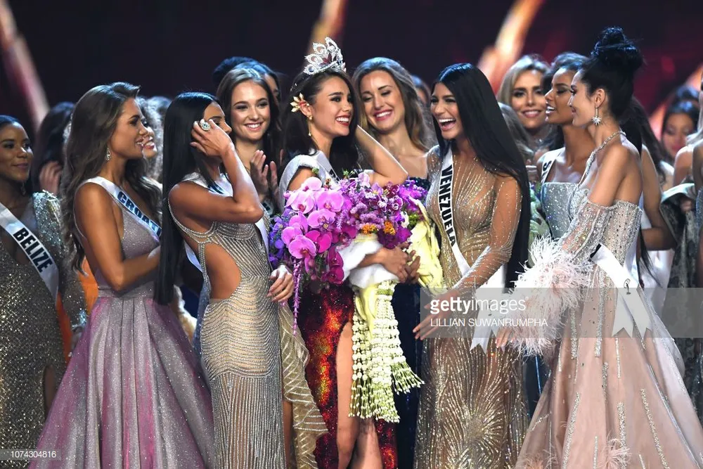 Lần đầu tiên trong lịch sử: Đại diện Việt Nam - H'Hen Niê vào Top 5 Hoa hậu Hoàn vũ  ảnh 1