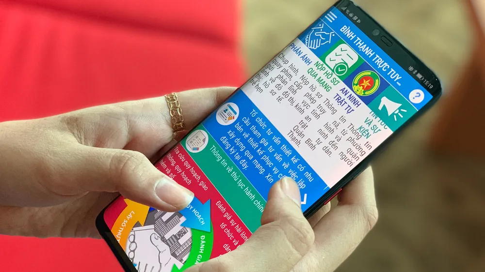 Ứng dụng “Bình Thạnh trực tuyến” trên thiết bị di động mang lại giá trị  cho người dân lẫn lãnh đạo quận Bình Thạnh trong giao tiếp, quản lý…