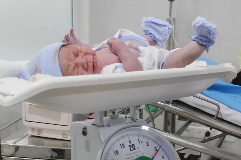 Những công dân đầu tiên chào đời năm 2019 ảnh 1