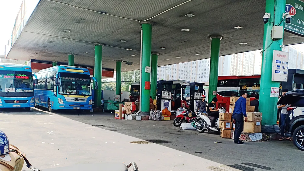 Xe dù, bến cóc “nhộn nhịp” những ngày giáp tết ảnh 3