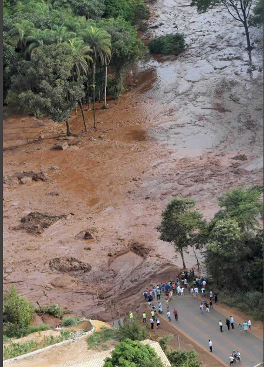 Ít nhất 9 người thiệt mạng và hàng trăm người mất tích trong vụ vỡ đập tại Brazil ảnh 9