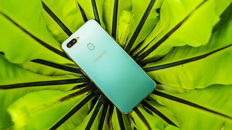 Top 6 smartphone sẽ khuynh đảo thị trường Tết Kỷ Hợi 2019 ảnh 2