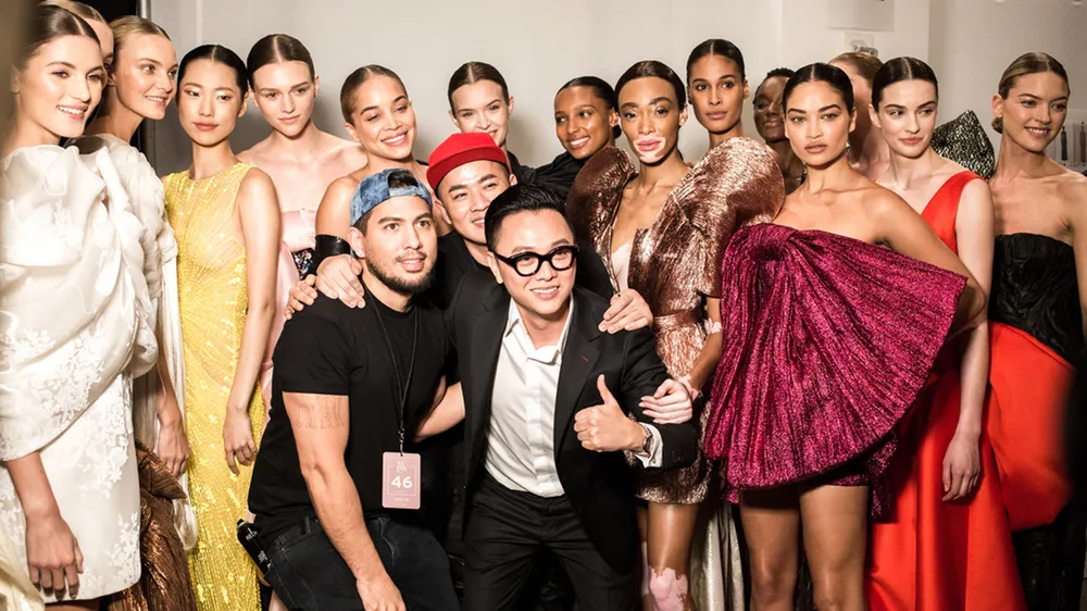 Xem BST “Cuộc dạo chơi của những vì sao” của Công Trí tại New York Fashion Week 2019 ảnh 35
