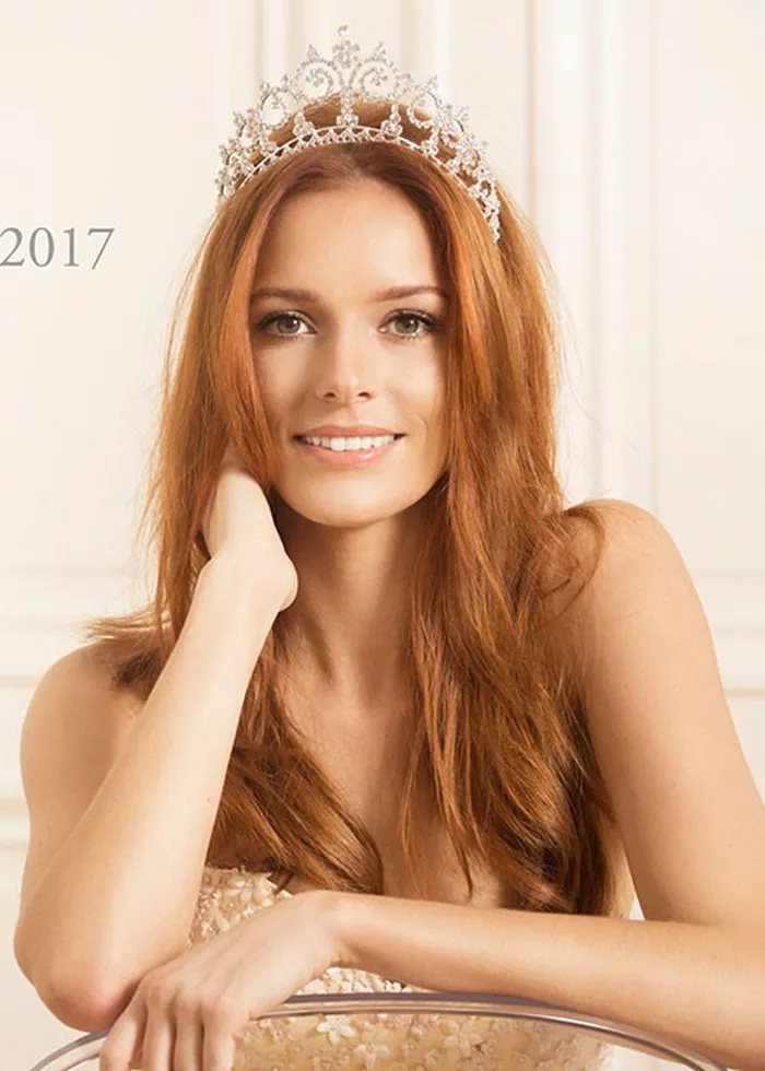 Mỹ nhân Ấn Độ - Meenakshi Chaudhary là Hoa hậu của các hoa hậu ảnh 6