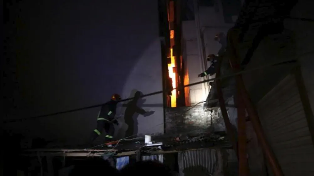 Ít nhất 81 người thiệt mạng trong vụ cháy chung cư tại Bangladesh ảnh 5