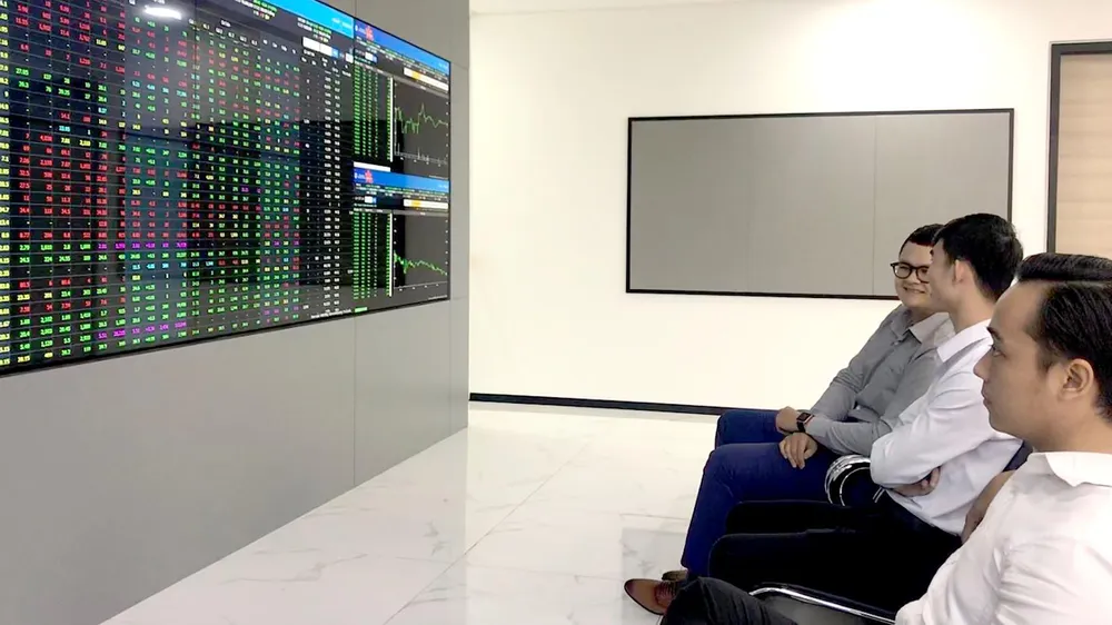 Tính từ đầu tháng 2-2019 đến nay, VN-Index đã tăng hơn 80 điểm so với tháng 1-2019. Ảnh: HUY ANH