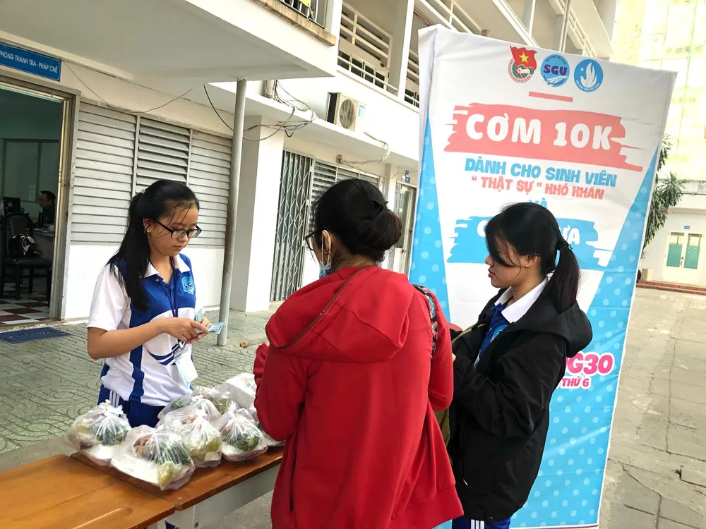 Thủ lĩnh Đoàn dấn thân và trải nghiệm ảnh 1