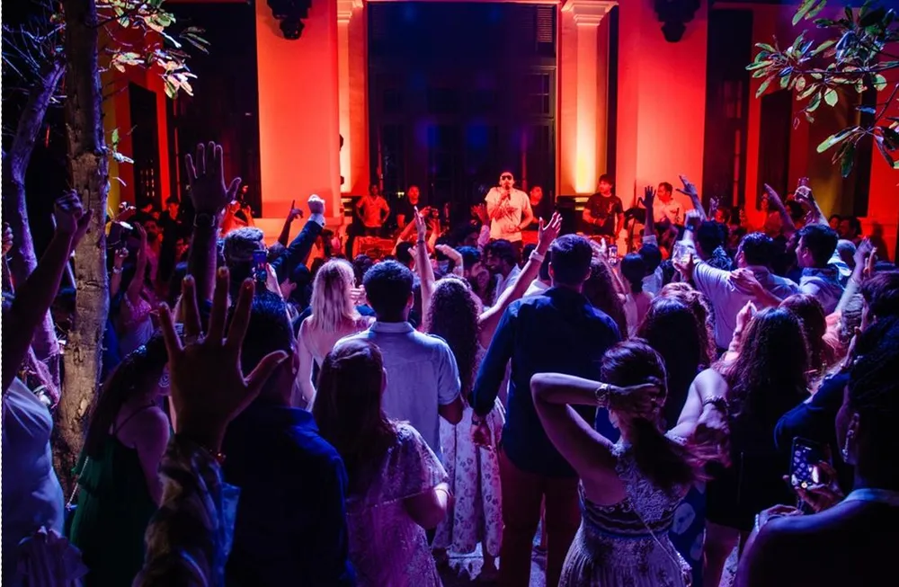 Cận cảnh đám cưới xa xỉ của tỷ phú Ấn Độ tại khách sạn 5 sao JW Marriott Phu Quoc Emerald Bay ảnh 6