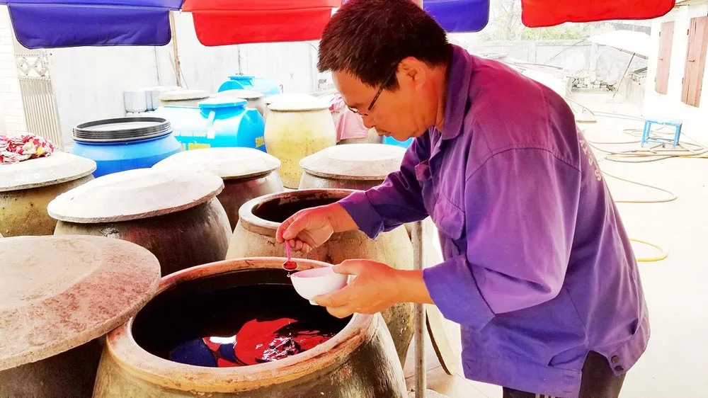 Thăng trầm nước mắm truyền thống - Bài 1: Giọt mặn mòi của biển ảnh 1