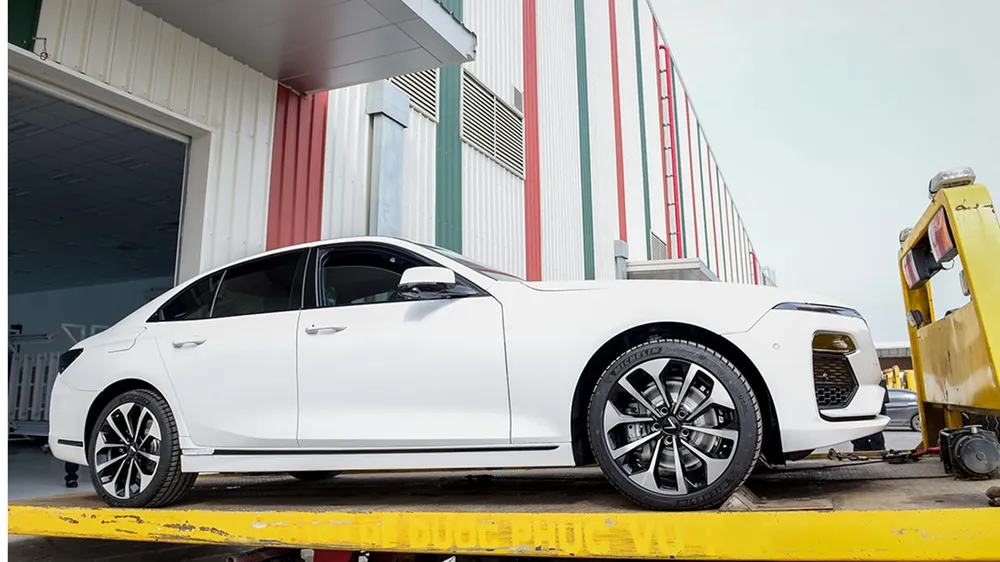 VinFast đưa 155 ô tô Lux ra nước ngoài kiểm thử ảnh 5