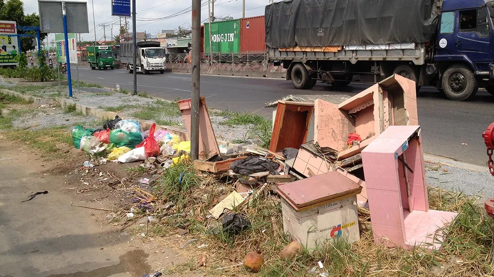 Thiếu ý thức giữ gìn mỹ quan đô thị ảnh 1