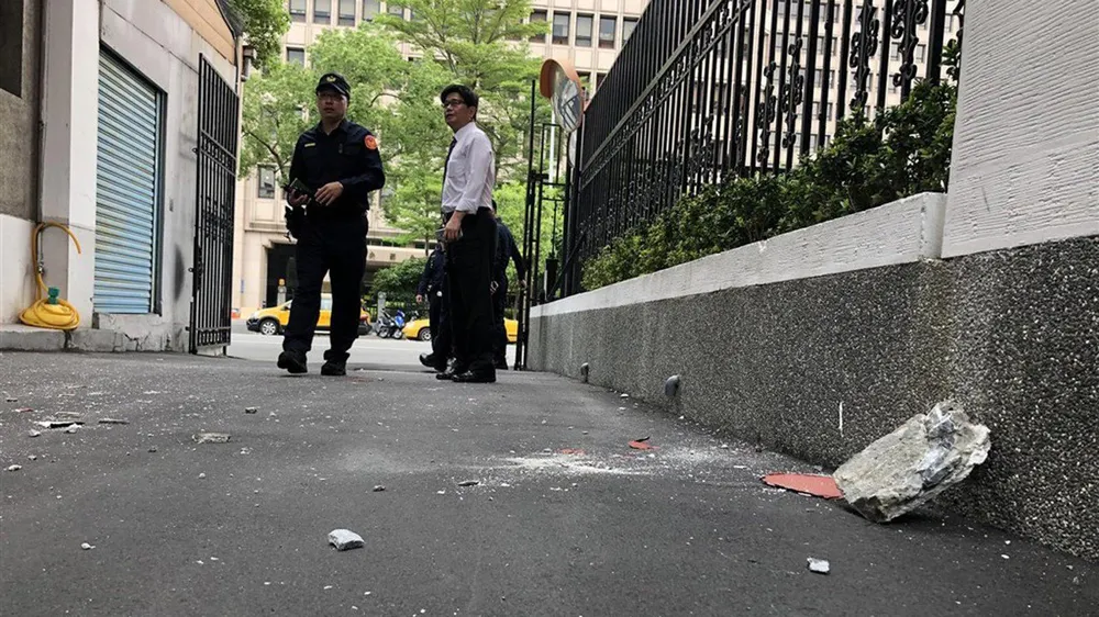 Nhiều tòa nhà bị rung lắc trong động đất mạnh 6,1 độ Richter tại Đài Loan (Trung Quốc) ảnh 5