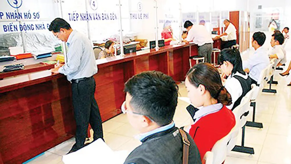 Xử lý nghiêm và công khai tên cán bộ sai phạm, hạch sách dân