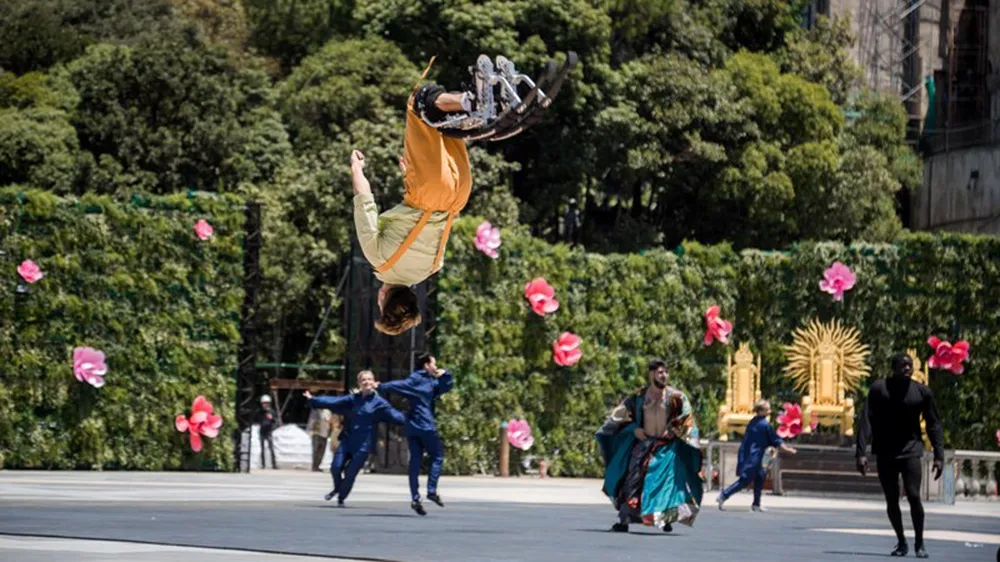 Bật mí khoảnh khắc ấn tượng trước show nghệ thuật "Vũ hội Ánh dương" ảnh 5