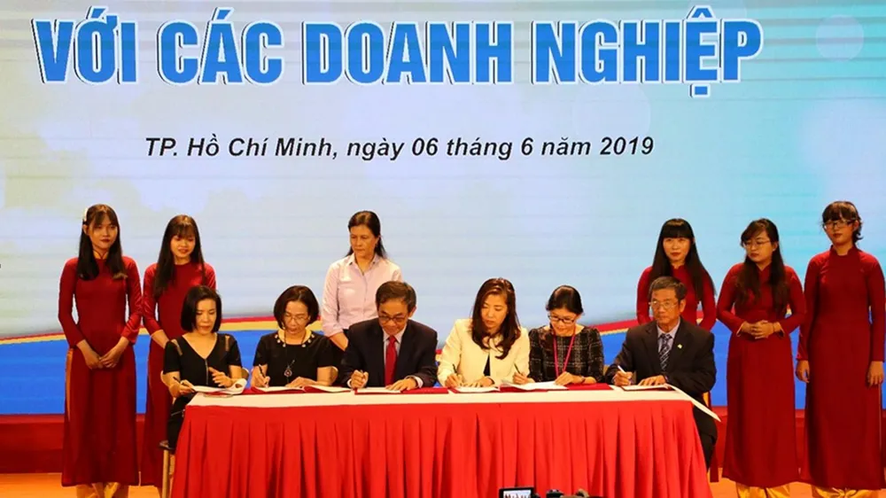 Hơn 1.000 sinh viên tham gia Ngày hội việc làm và Kết nối doanh nghiệp  ảnh 3