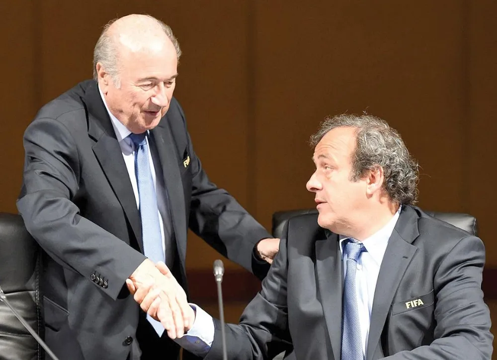 Đằng sau rắc rối của World Cup 2022: “Sói già” Sepp Blatter vẫn còn giận dữ ảnh 1
