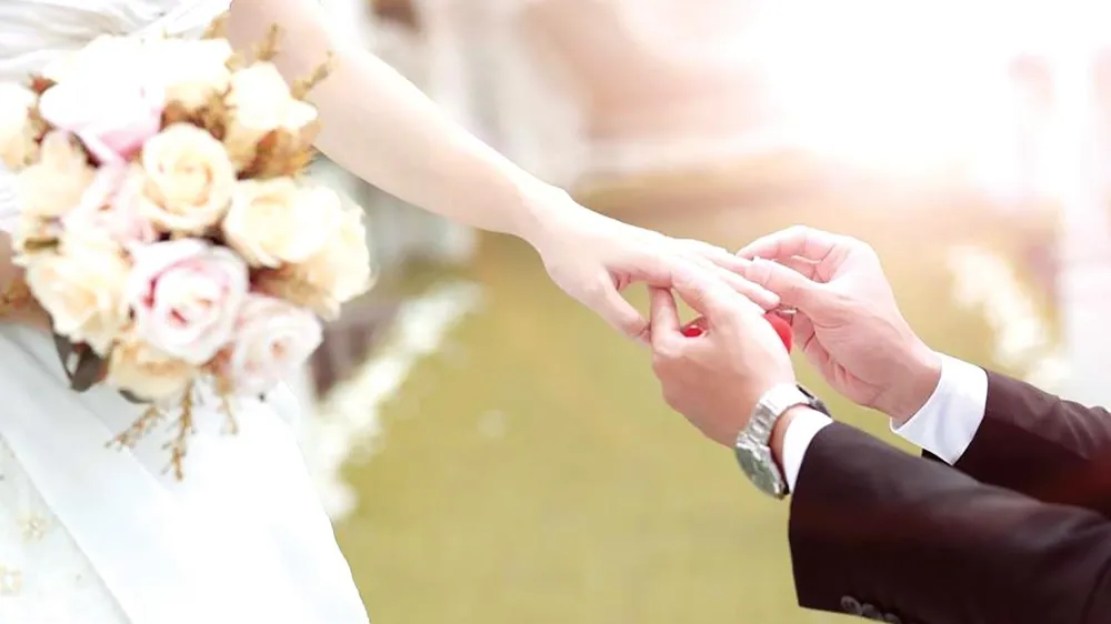  Hạnh phúc là phải vun đắp từ tình cảm chân thành,  không hình thành từ sự lớn - nhỏ của tiệc cưới