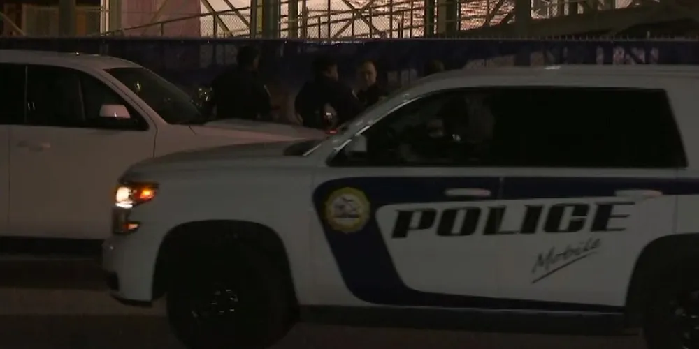 Xả súng tại sân vận động ở Mỹ, nhiều học sinh bị thương ảnh 2