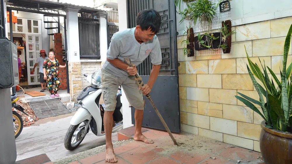 "Ngày hội nhân dân hiến đất mở rộng hẻm" trên địa bàn quận 3 ảnh 4