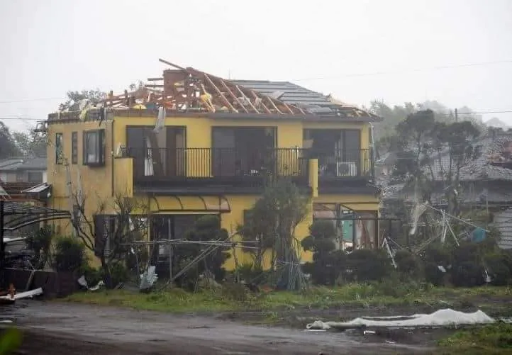 Nhật Bản tan hoang sau siêu bão Hagibis ảnh 23