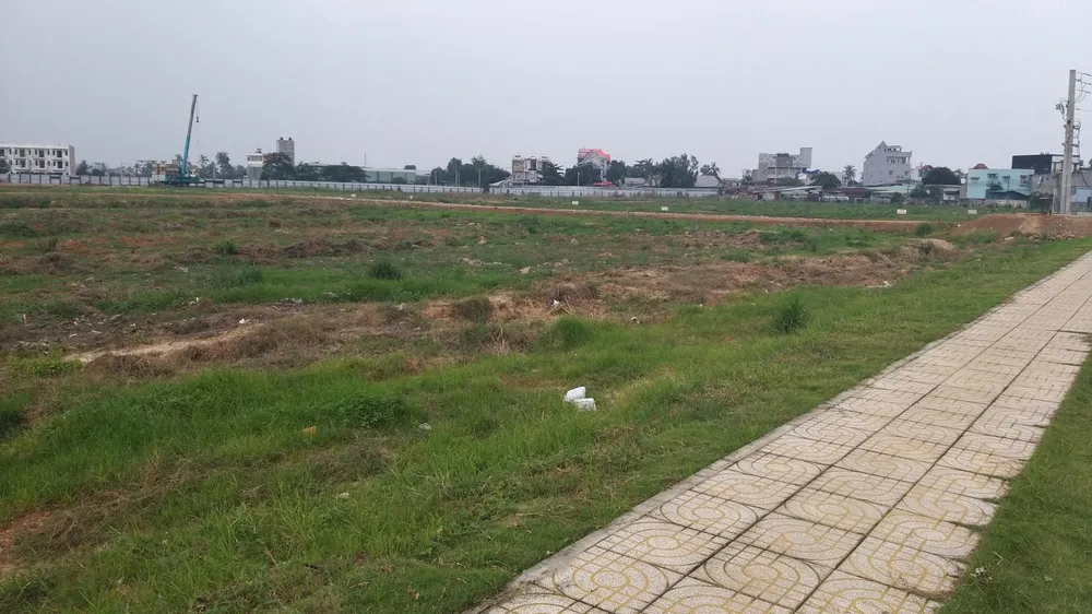 Dự án Picity High Park vẫn còn là bãi đất trống,  nhưng đã huy động vốn rầm rộ