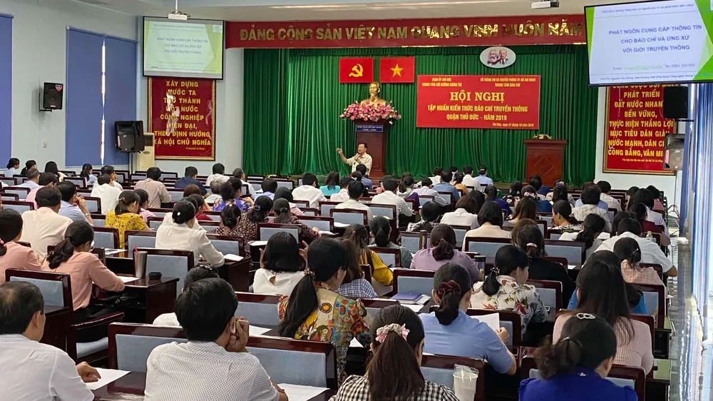 Lần đầu tập huấn kiến thức Báo chí - Truyền thông cấp quận