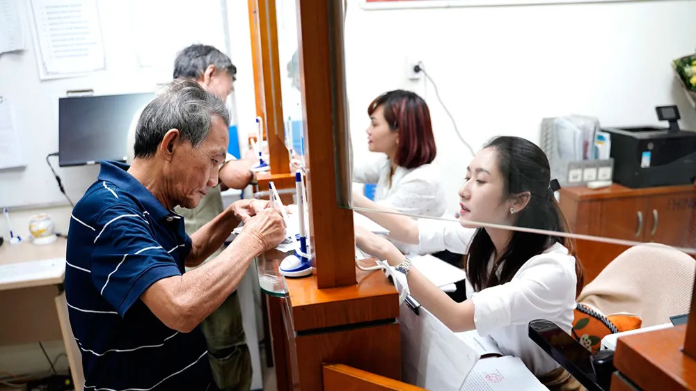 Nhiều băn khoăn trong giám sát chính quyền ảnh 1