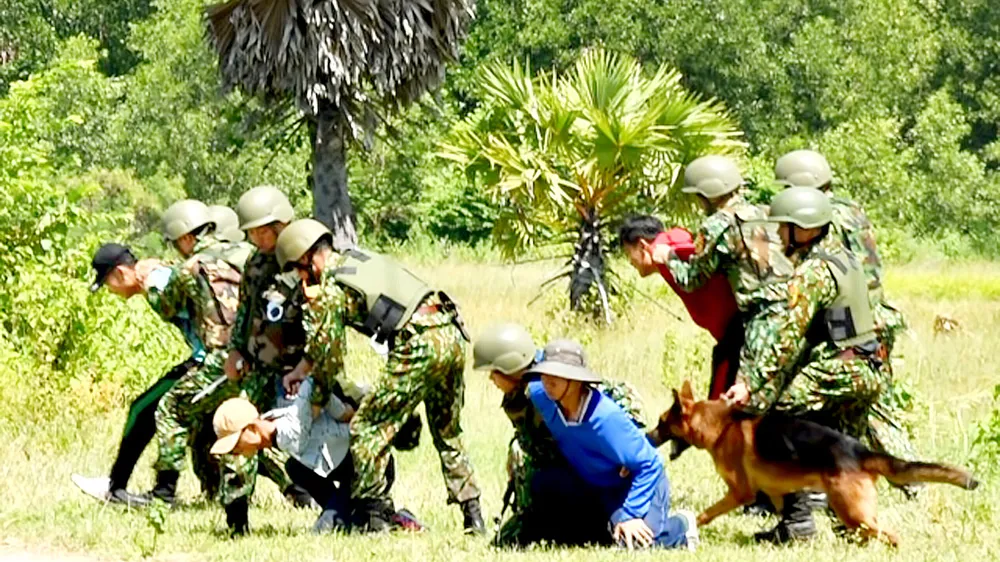 Vì sự bình yên của Tổ quốc - Bài 1: Tội phạm ma mãnh, liều lĩnh ảnh 1