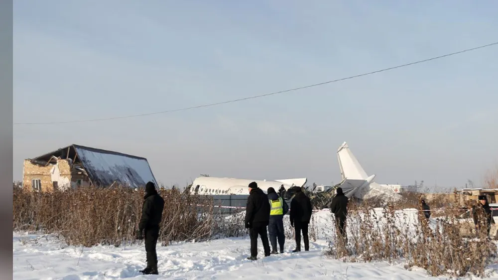 Rơi máy bay tại Kazakhstan, ít nhất 14 người thiệt mạng ảnh 11