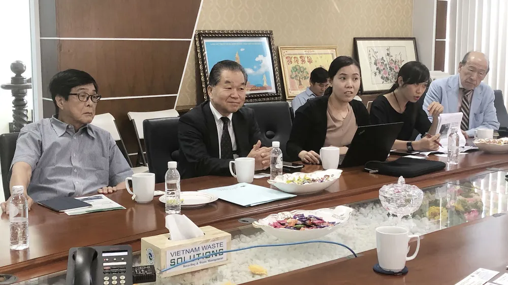 Doanh Nghiệp Nhật gặp gỡ VWS chào bán máy xử lý rác thải ảnh 1
