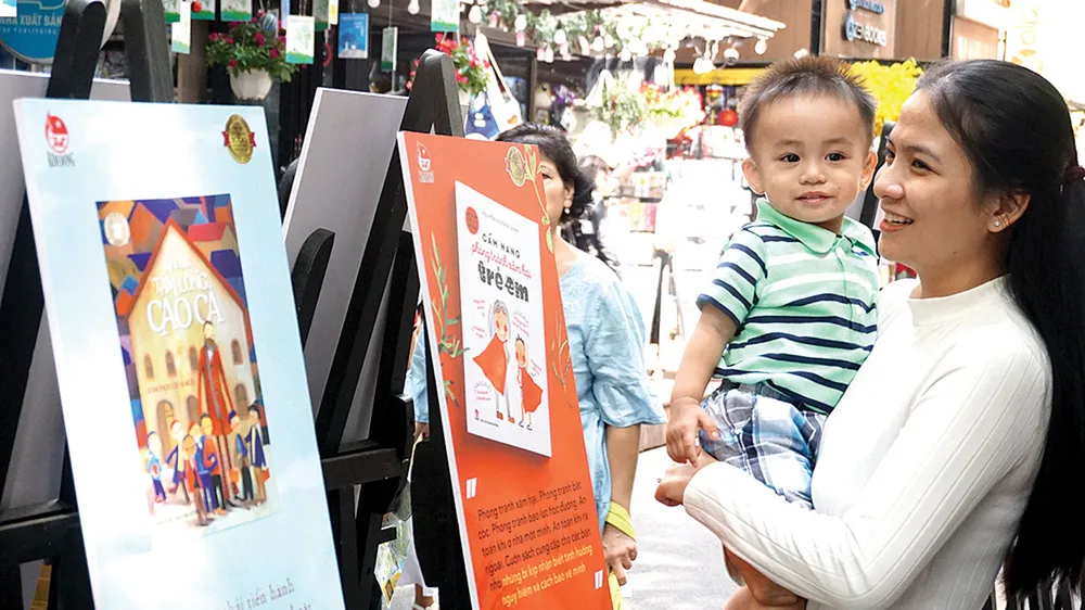 Dòng sách kỹ năng, trong đó có sách kỹ năng nuôi dạy con cái nằm trong danh sách  những cuốn sách bán chạy nhất năm 2019