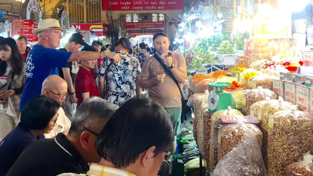 Nhộp nhịp sản xuất và mua sắm hàng tết ảnh 3