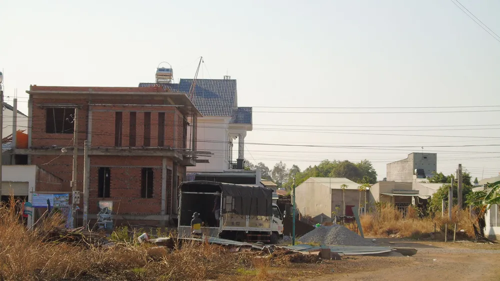 Các công trình xây lén lút, tránh sự kiểm tra giám sát  của cơ quan chức năng tại phường Tân Phú (TP Đồng Xoài)