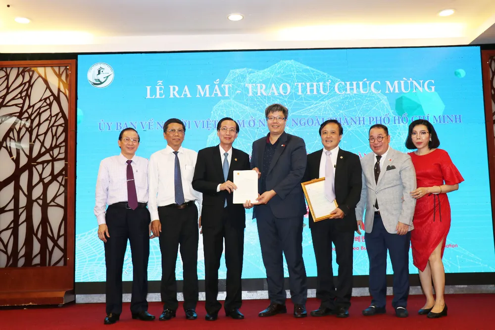 Kiều bào đóng góp thiết thực vào khối đại đoàn kết dân tộc ảnh 2