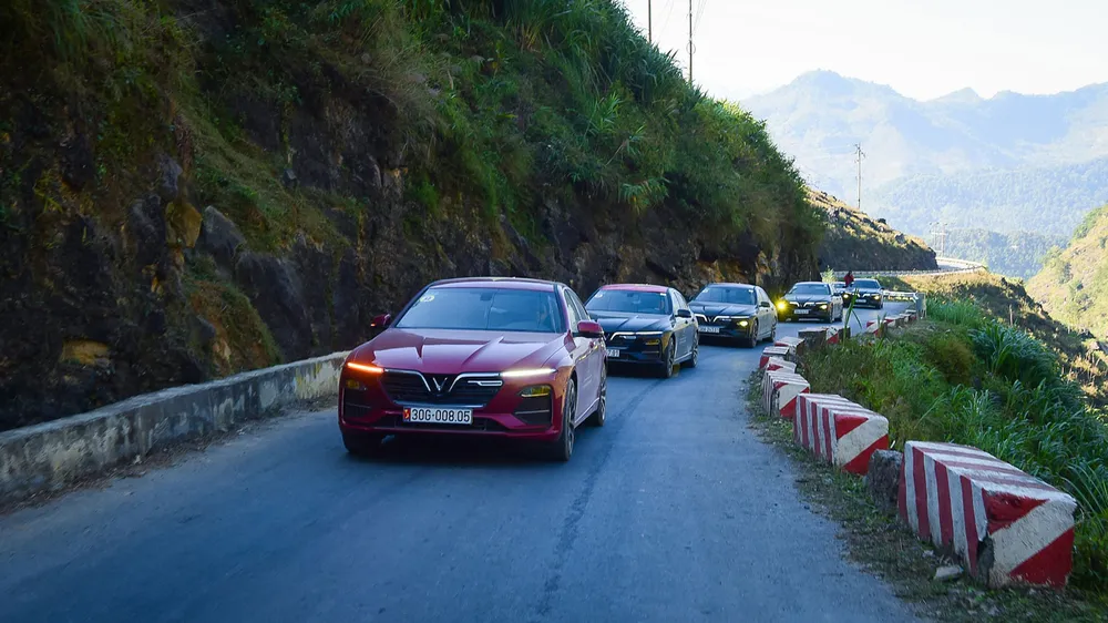 VinFast Lux A2.0 - xe sang được ưa chuộng nhất tháng 5 ảnh 1