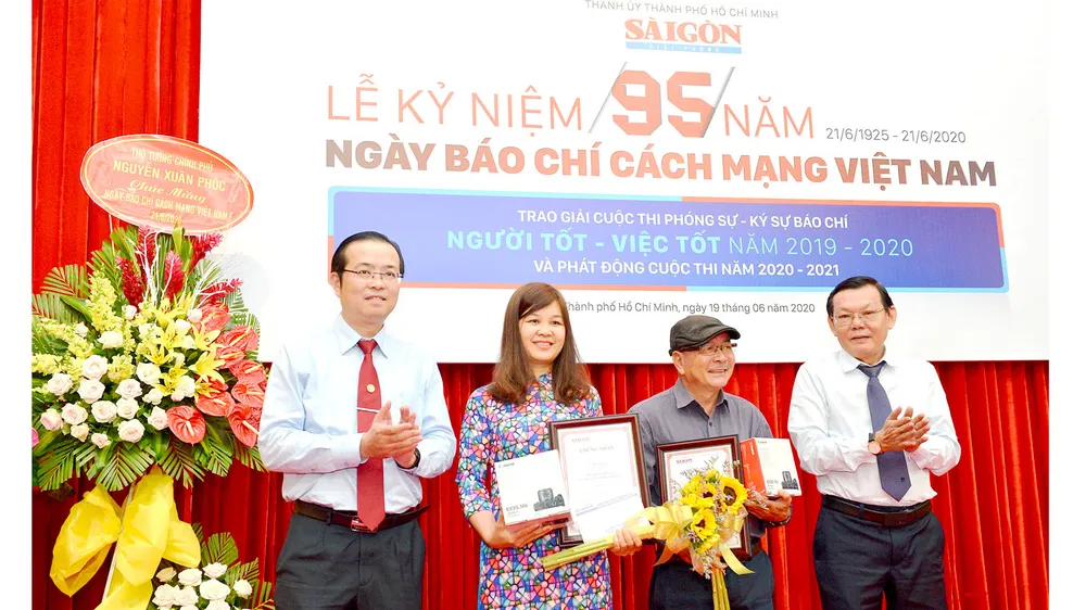 Bình dị mà phi thường ảnh 2