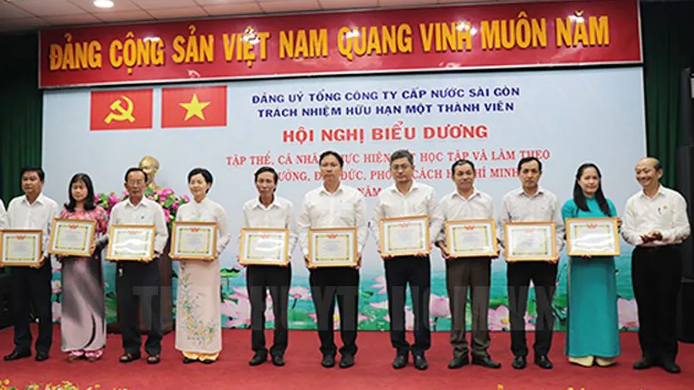 Ngành cấp nước TPHCM tuyên dương 138 điển hình học tập Bác
