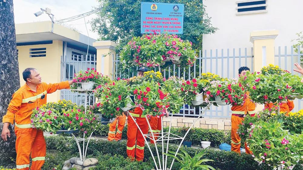 Chung tay làm đẹp thành phố ảnh 1